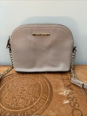 Steve Madden Light Beige Crossbody with Gold Chain